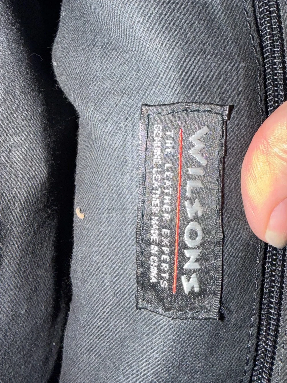 Wilson’s Leather Black Genuine Leather Garment Bag Suit Travel Carrier Vintage